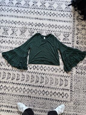 Flounce sleeve top